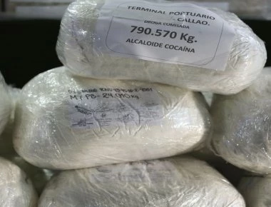 Πάνω από τρεις τόνοι κοκαΐνης κατασχέθηκαν από διεθνή αστυνομική επιχείρηση